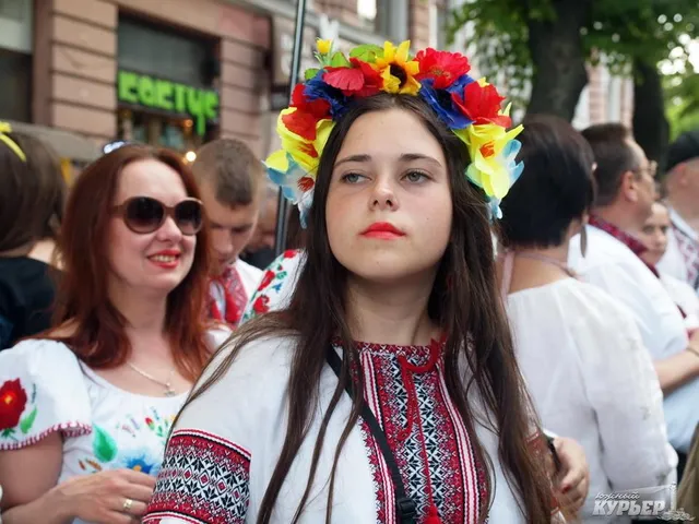 Одеса, мегамарш, вишиванки Одеса, мегамарш, вишиванки