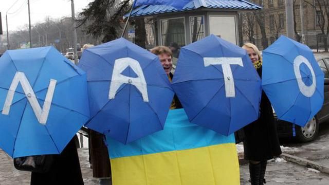 НАТО готове збільшити фінансування України НАТО готове збільшити фінансування України