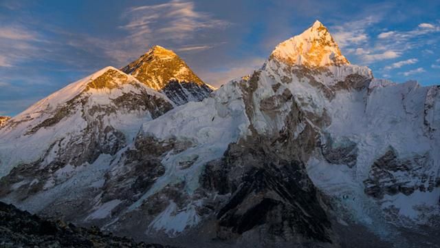 Двоє туристів загинули під час спуску з Евересту