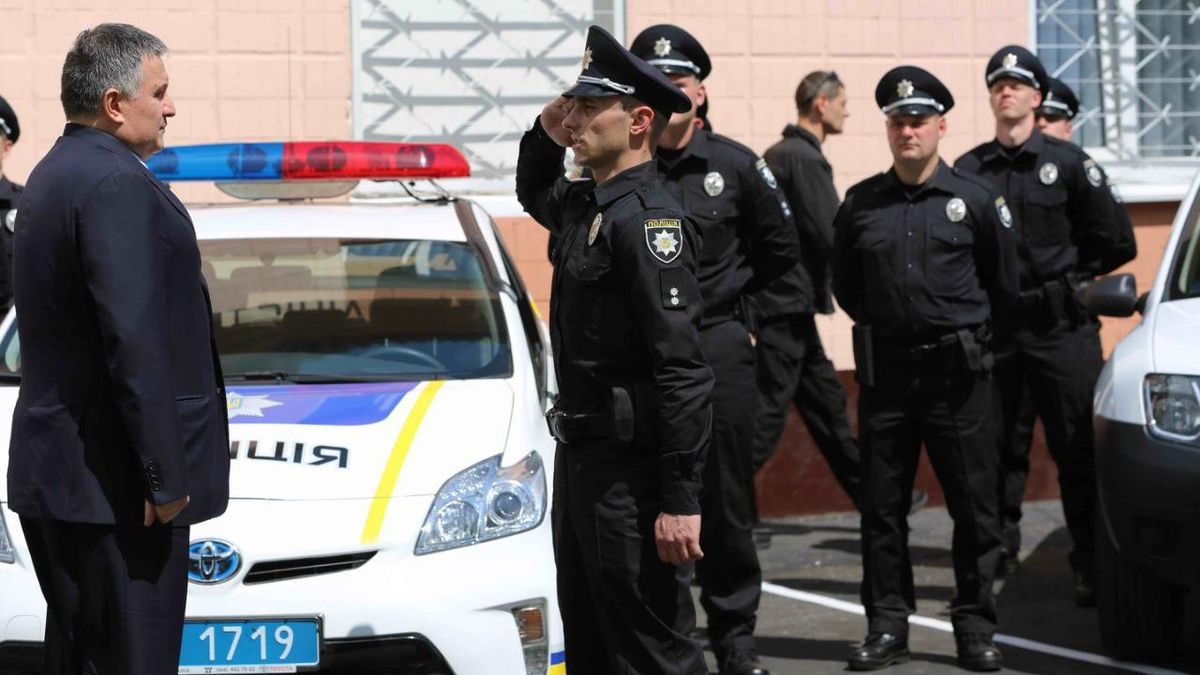 Аваков анонсировал новый этап реформ в правоохранительных органах Аваков анонсировал новый этап реформ в правоохранительных органах