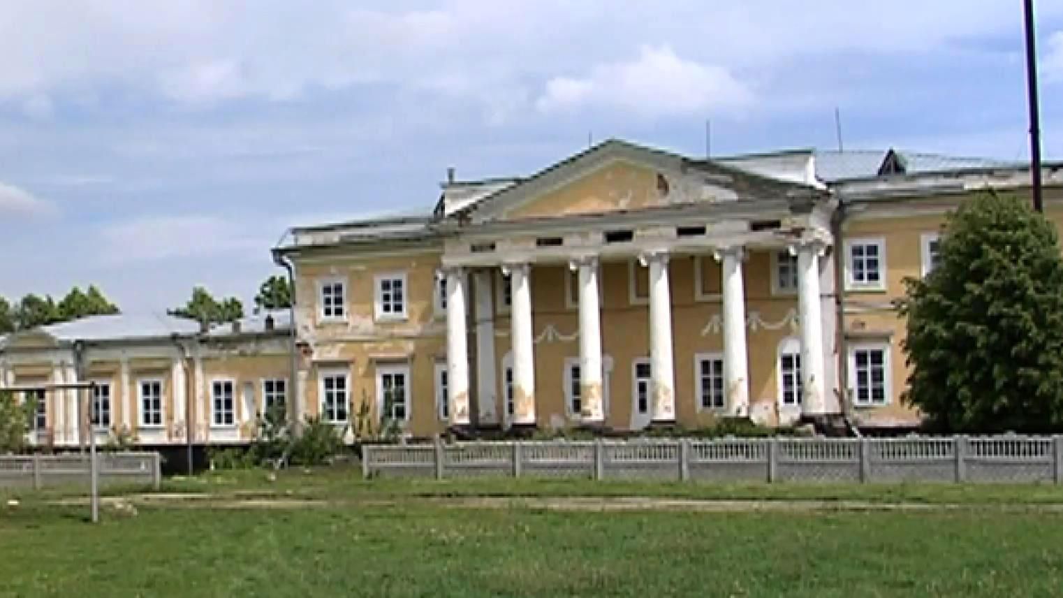 Винницкие ученики просят Обаму спасти свою школу-близнеца Белого Дома Винницкие ученики просят Обаму спасти свою школу-близнеца Белого Дома