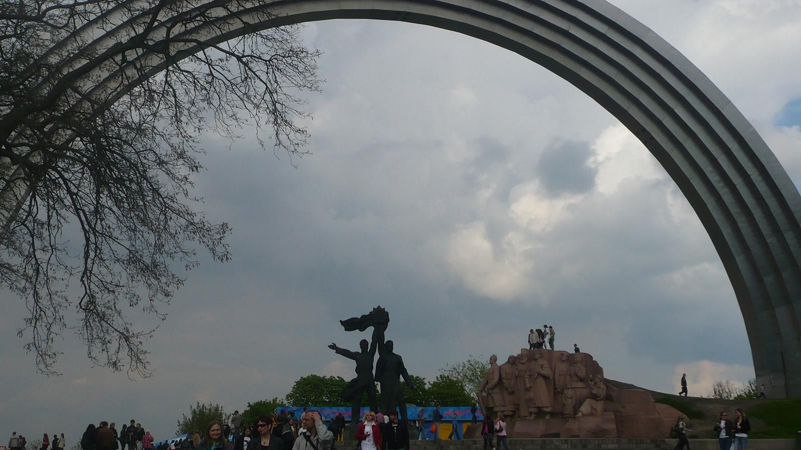 У Нищука вже відхрестились від ідеї знесення Арки дружби народів У Нищука вже відхрестились від ідеї знесення Арки дружби народів