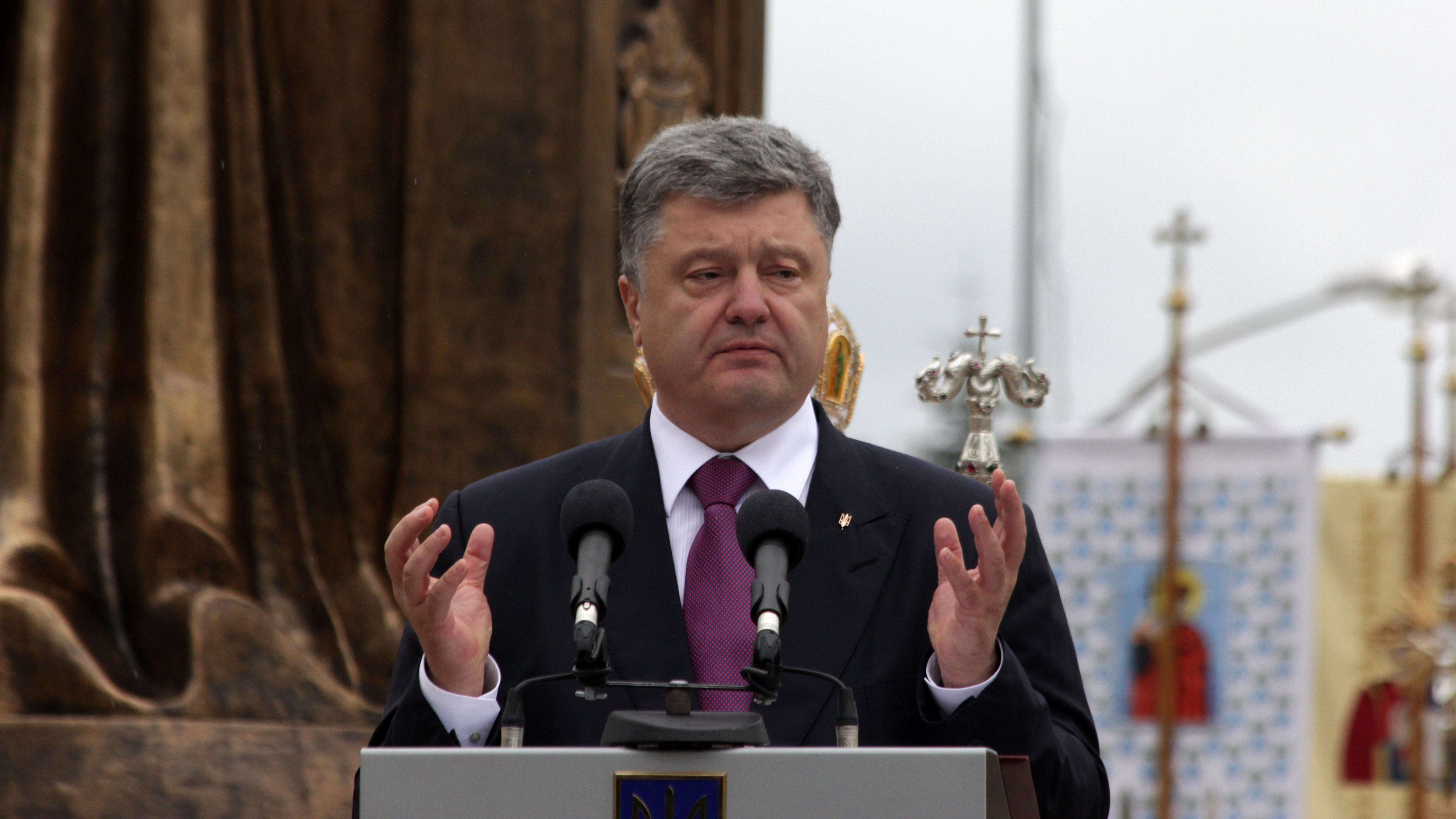 Порошенко попросил мир поспособствовать восстановлению Донбасса