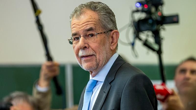 Австрия выбрала нового президента: проевропейский кандидат победил ультраправого