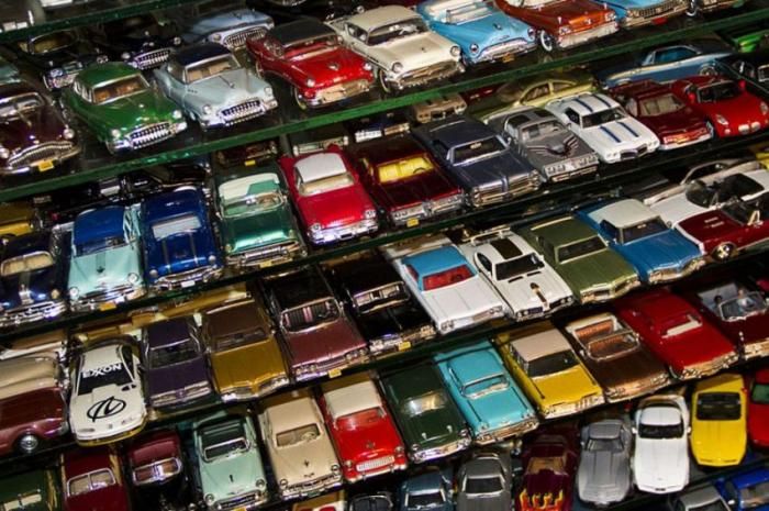 Единственный в мире музей миниатюрных авто открылся в Виннице