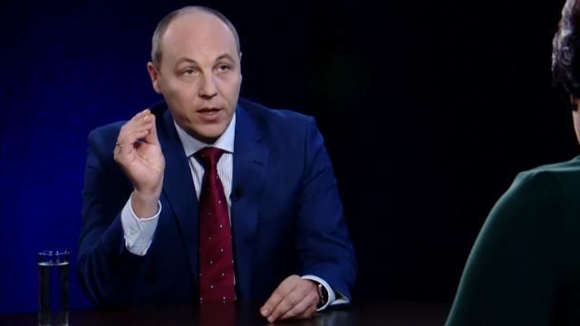 Парубій пояснив, звідки у декларації 32 квадратні метри: показав свої "хороми" Парубій пояснив, звідки у декларації 32 квадратні метри: показав свої "хороми"