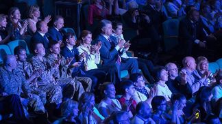 Порошенко с женой пришли послушать Джамалу: появились фото