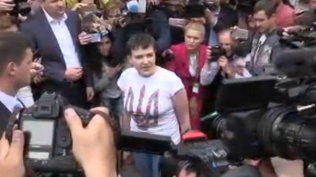 Не дайте мне скурвиться, — первая речь Савченко на Родине