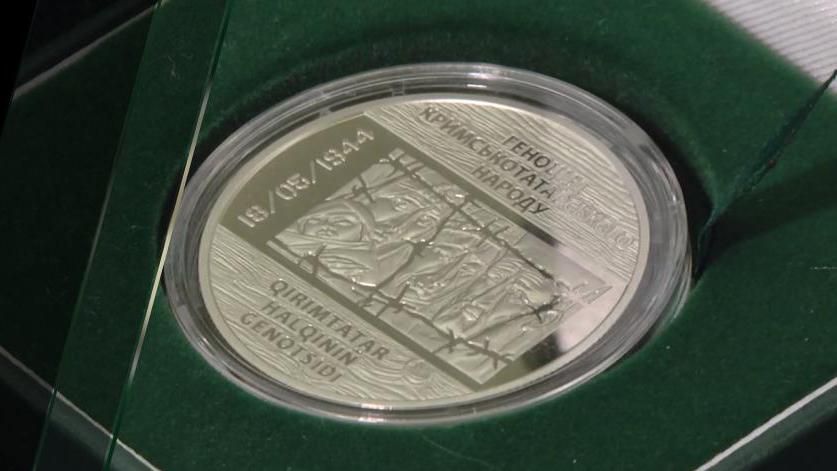 До роковин депортації кримськотатарського народу в Україні випустили пам’ятні монети До роковин депортації кримськотатарського народу в Україні випустили пам’ятні монети