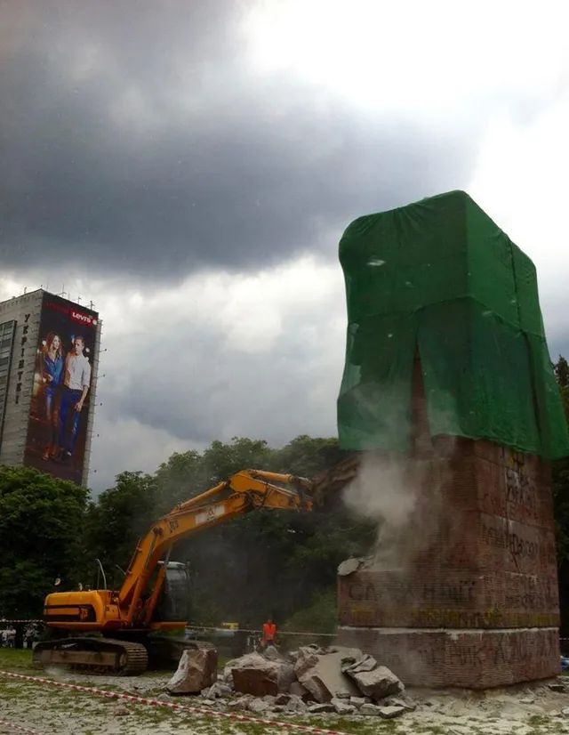 Пам'ятник чекістам, Київ, Либідська Пам'ятник чекістам, Київ, Либідська