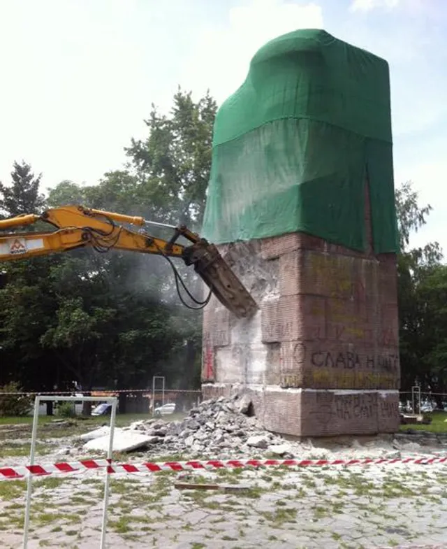 Пам'ятник чекістам, Київ, Либідська