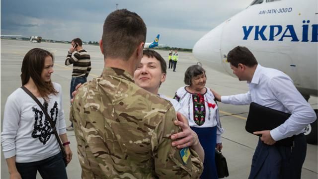 Звільнення Савченко і напад на дружину Турчинова, — головне за день 