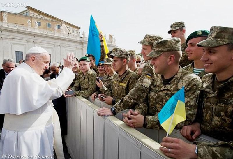 Папа Римський поблагословив військових України