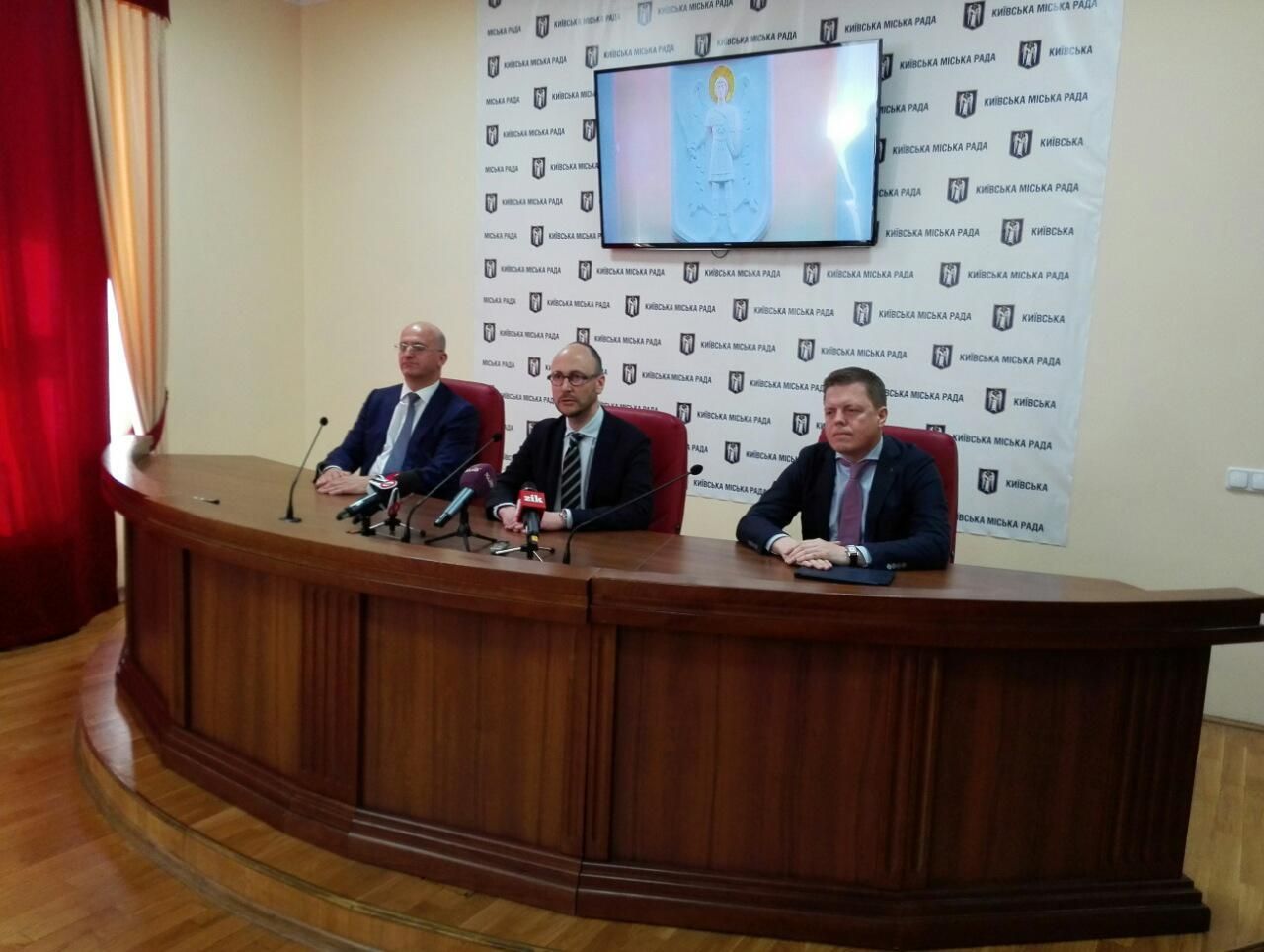 "Самопомич" инициирует выражение недоверия Кличко и выборы нового секретаря Киевсовета