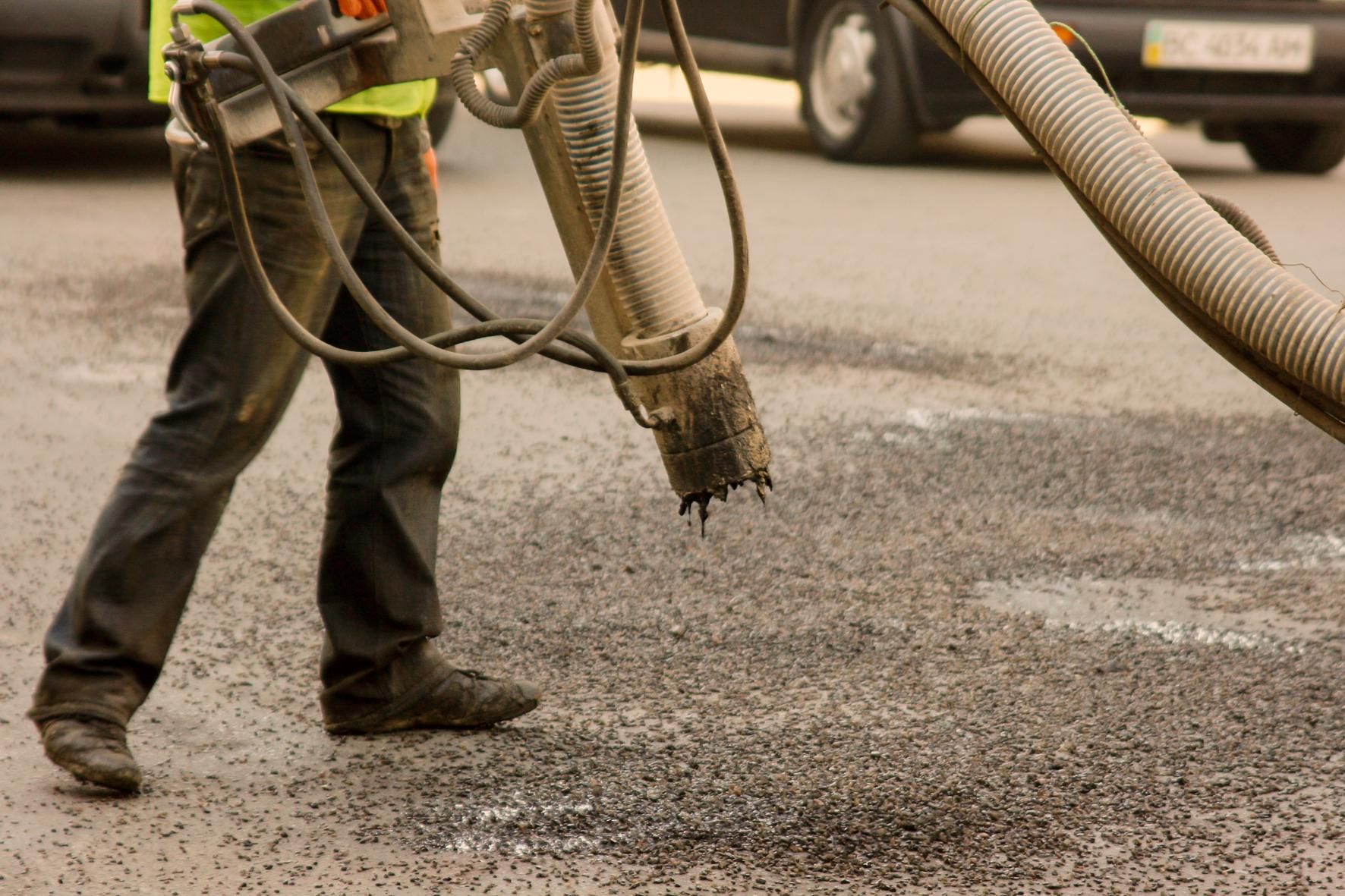 Сколько средств нужно на ремонт украинских дорог Сколько средств нужно на ремонт украинских дорог