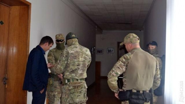 СБУ и Генпрокуратура устроили обыск в офисе советника Саакашвили