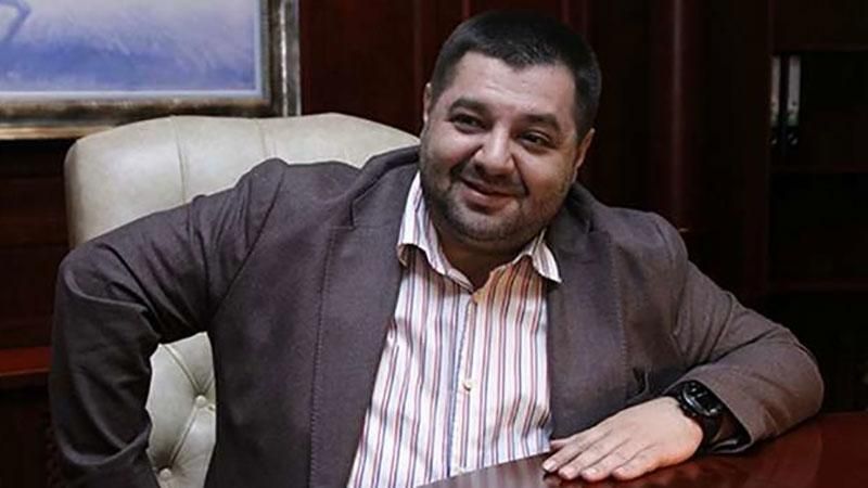 Депутат від Порошенка таємно їздить за кордон, — політолог Депутат від Порошенка таємно їздить за кордон, — політолог