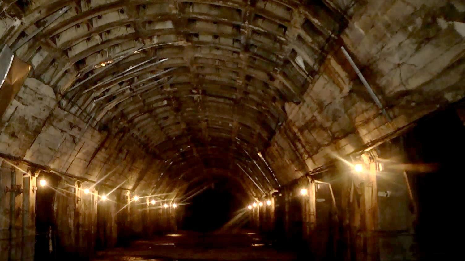 Как выглядит станция-призрак киевского метро, на которой не останавливаются поезда Как выглядит станция-призрак киевского метро, на которой не останавливаются поезда