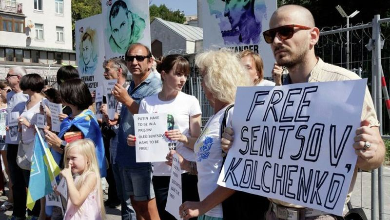 О политзаключенных, которые до сих пор находятся в российских тюрьмах решили напомнить в Харьков