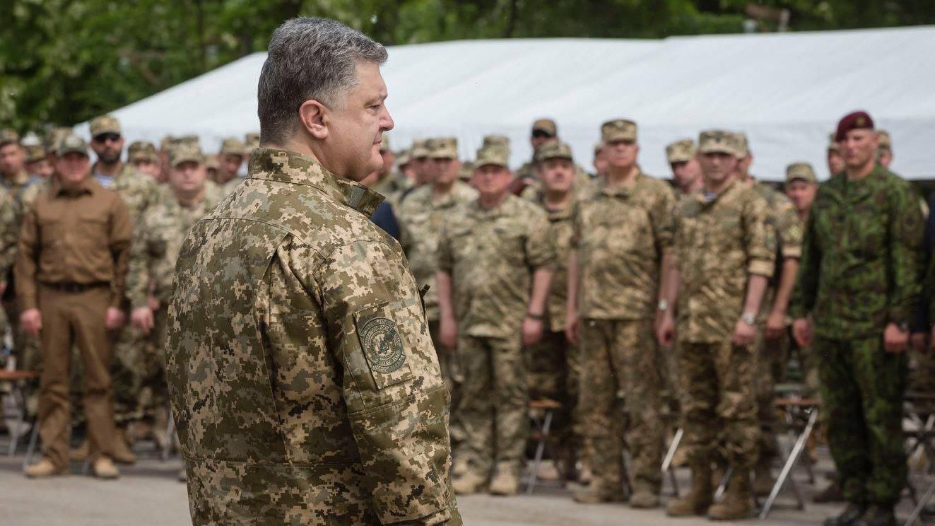 Порошенко розповів про доленосний документ для сектора безпеки Порошенко розповів про доленосний документ для сектора безпеки