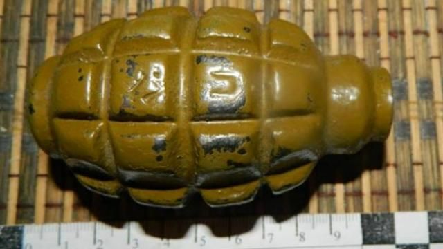 Гранату нашли в доме в Киеве: появились фото Гранату нашли в доме в Киеве: появились фото