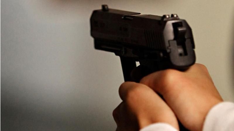 Неизвестные застрелили мужчину в Киеве Неизвестные застрелили мужчину в Киеве