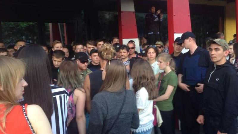 У Львові заблокували концерт Макса Барських