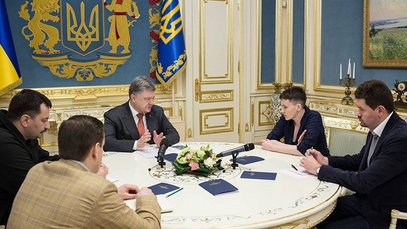 Порошенко придумал, чем заняться Савченко