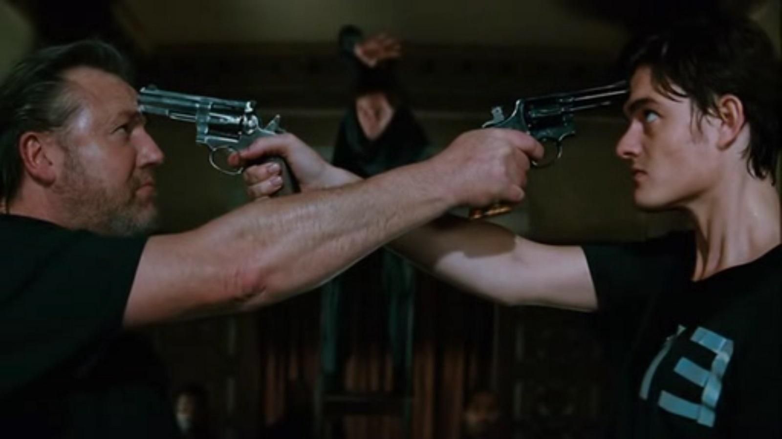 Фільм дня. "13. Чортова дюжина" – трилер про юнака, якому випало зіграти в російську рулетку Фільм дня. "13. Чортова дюжина" – трилер про юнака, якому випало зіграти в російську рулетку