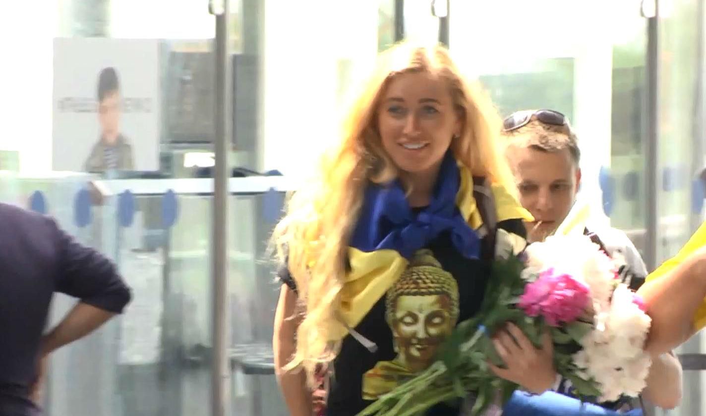 Перша українка, яка підкорила Еверест, повернулась додому Перша українка, яка підкорила Еверест, повернулась додому