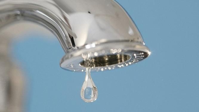 Через обстріли 8 тисяч людей в районі Докучаєвська залишаються без води Через обстріли 8 тисяч людей в районі Докучаєвська залишаються без води