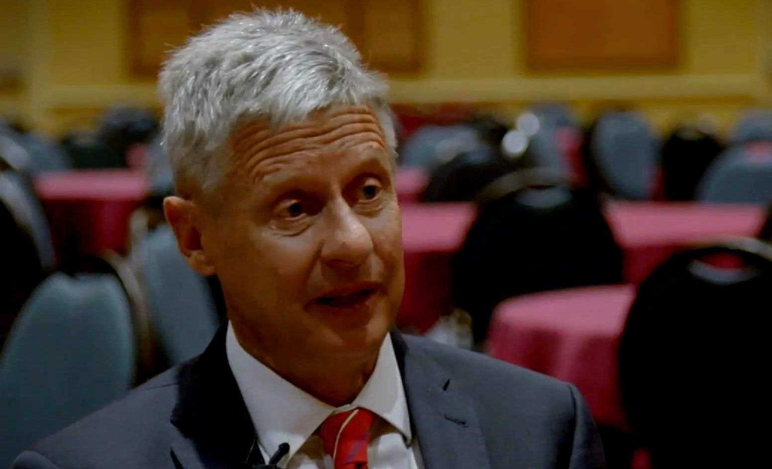 У Клинтон и Трампа появился соперник в президентской гонке У Клинтон и Трампа появился соперник в президентской гонке