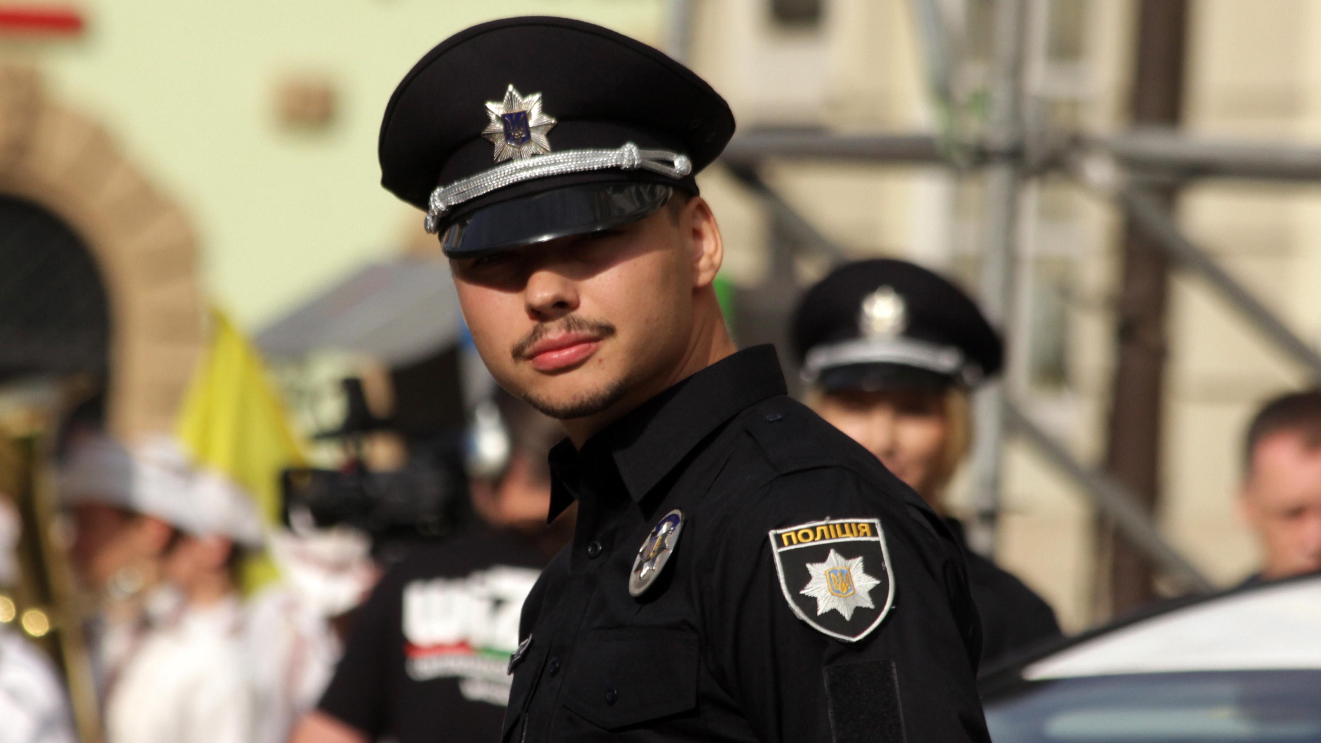 Екс-начальник патрульної поліції Львова Зозуля потрапив у ДТП на Донеччині Екс-начальник патрульної поліції Львова Зозуля потрапив у ДТП на Донеччині