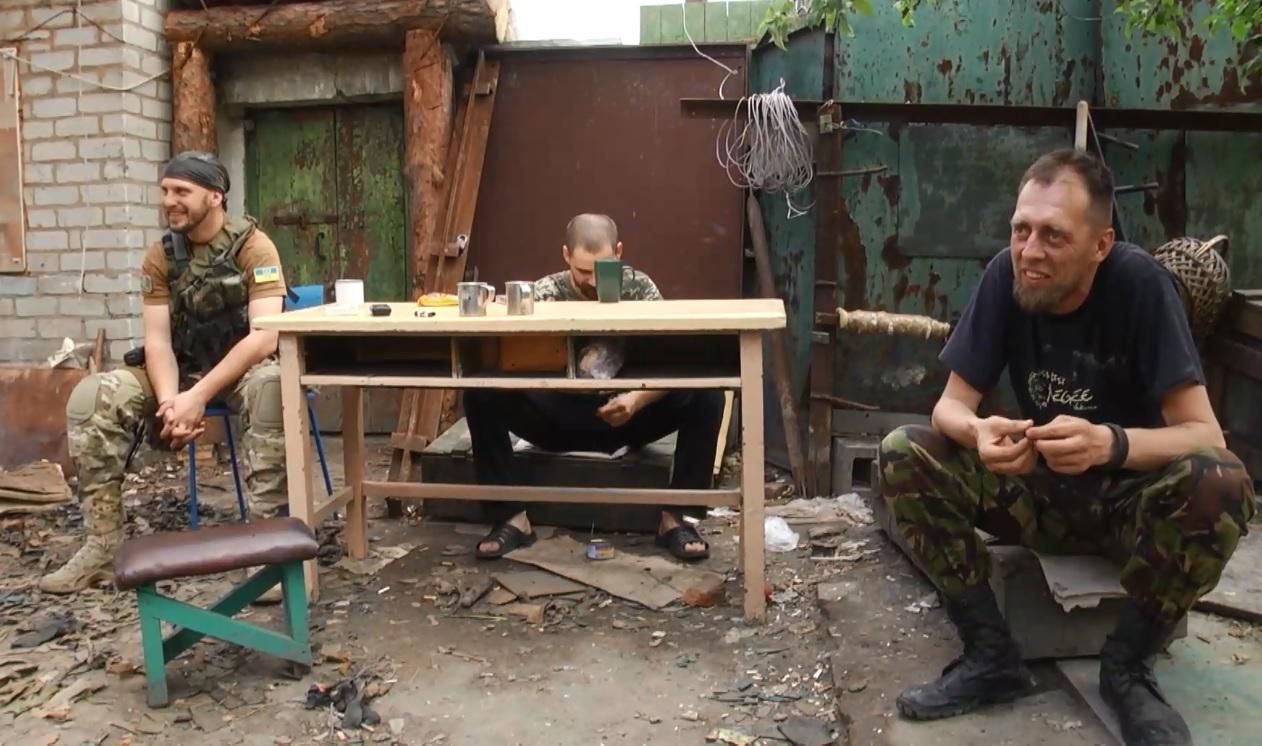 Як живуть українські бійці у неспокійній Авдіївці