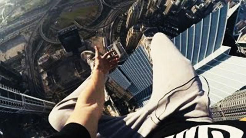 Руфер Мустанг підкорив чергову висоту, тепер у Дубаї Руфер Мустанг підкорив чергову висоту, тепер у Дубаї