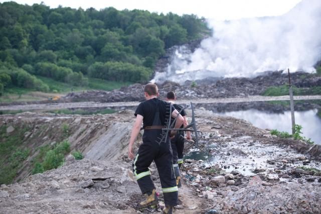 Львовские спасатели рассказали, как ищут своих коллег под завалами