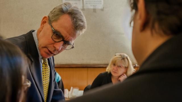 Посол Пайетт не может распрощаться с Украиной: остается еще на два месяца Посол Пайетт не может распрощаться с Украиной: остается еще на два месяца