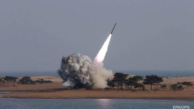 Балістична ракета Північної Кореї знову зазнала фіаско