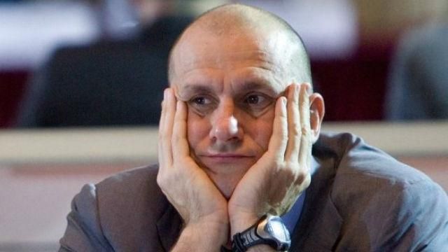 Російський олігарх щедро віддячить Порошенкові за українське громадянство, — експерт Російський олігарх щедро віддячить Порошенкові за українське громадянство, — експерт