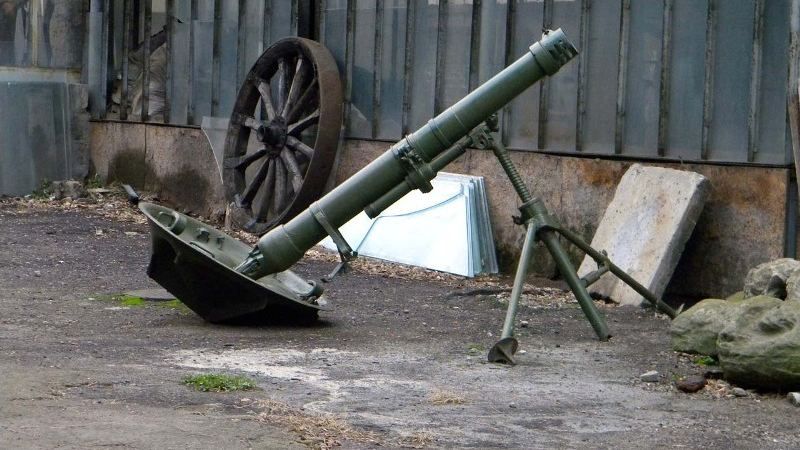 Боевики вновь открыли огонь из 120-миллиметровых минометов под Мариуполем Боевики вновь открыли огонь из 120-миллиметровых минометов под Мариуполем