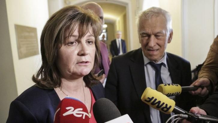 Польскому депутату грозит длительное заключение за "кнопкодавство" Польскому депутату грозит длительное заключение за "кнопкодавство"