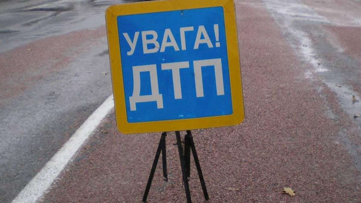 На Чернігівщині нетверезий водій влетів у групу пішоходів, є жертви