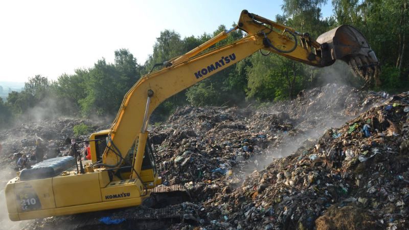 Пошукові роботи на сміттєзвалищі під Львовом вирішили припинити