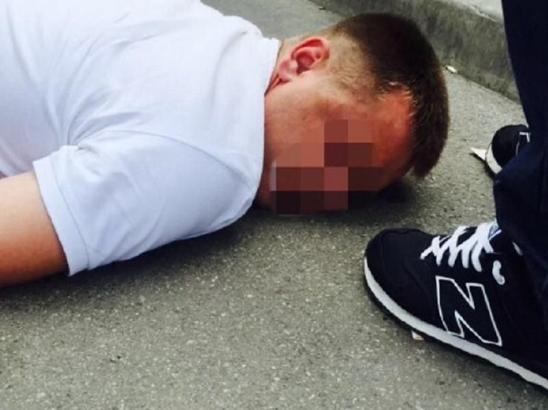 СБУ впіймала поліцейського, який торгував даними про українців СБУ впіймала поліцейського, який торгував даними про українців