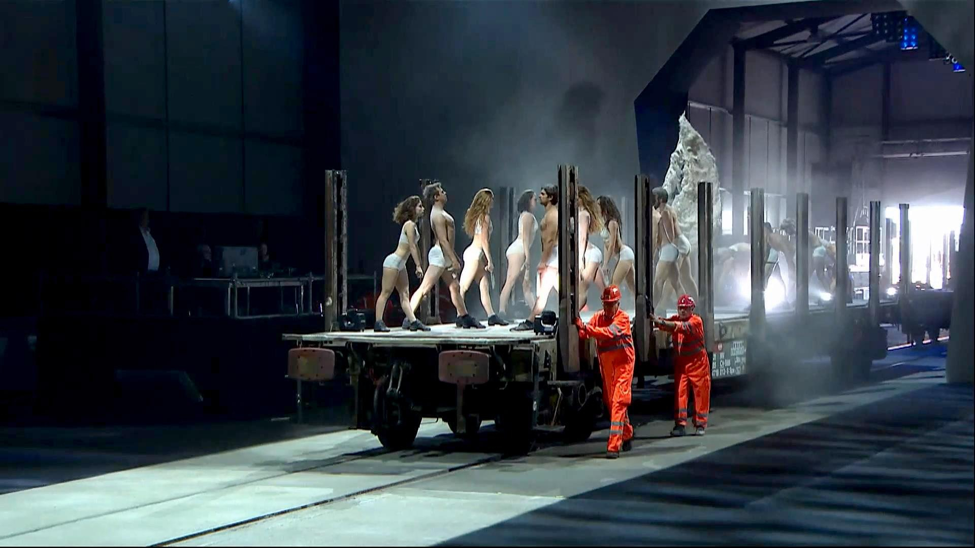 Крупнейший железнодорожный туннель в мире открыли в Швейцарии