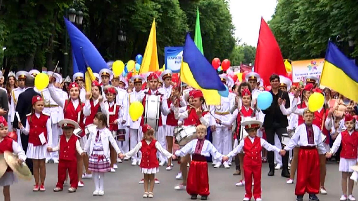 Як маленькі українці відсвяткували День захисту дітей