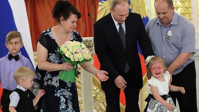 Новий конфуз Путіна з маленькою дитиною: з’явилося відео 