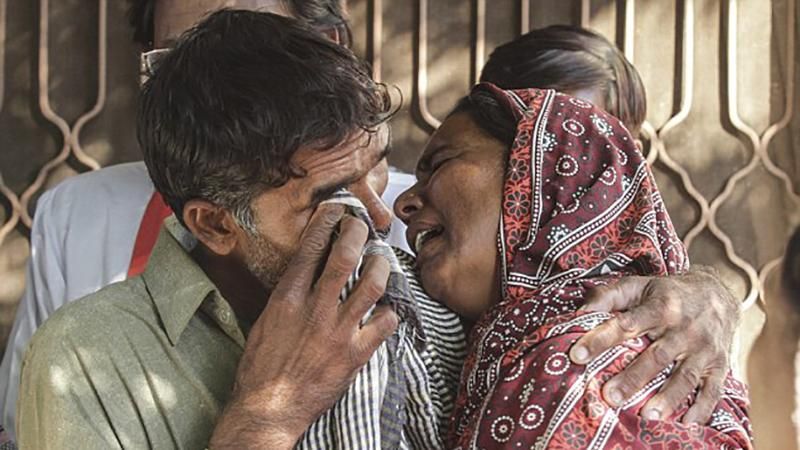 Дівчину спалили заживо через відмову вийти заміж у Пакистані 