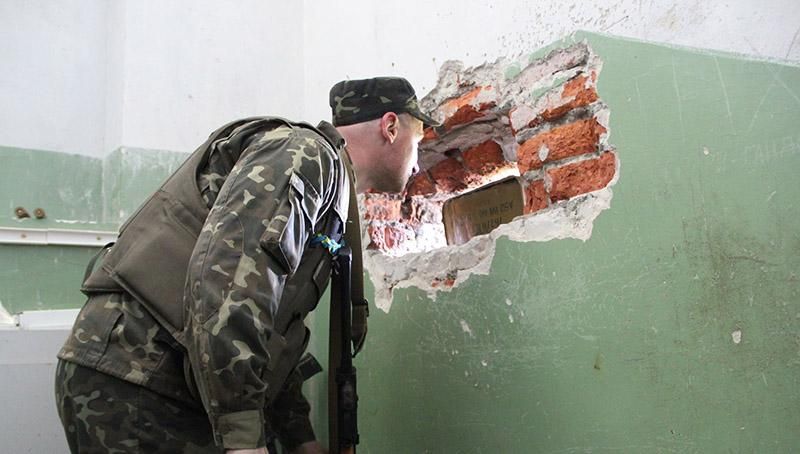 Загострення по всій лінії розмежування: бойовики змусили сили АТО стріляти у відповідь Загострення по всій лінії розмежування: бойовики змусили сили АТО стріляти у відповідь