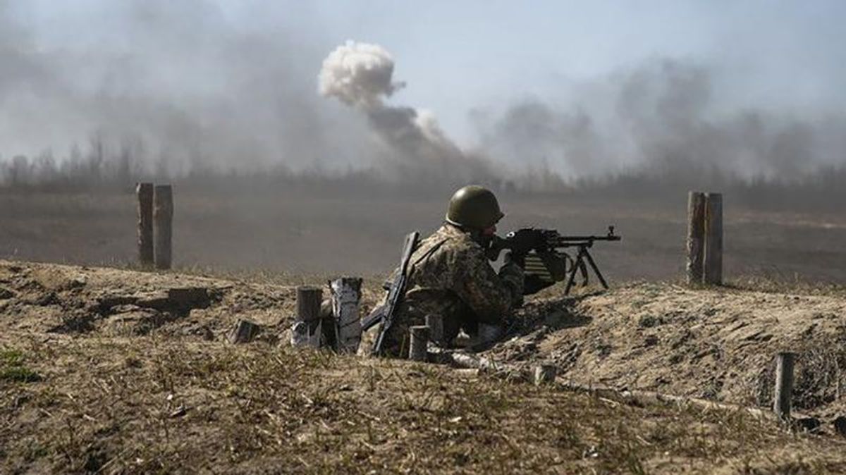 Мар'їнка залишилась без електрики в результаті інтенсивних обстрілів Мар'їнка залишилась без електрики в результаті інтенсивних обстрілів